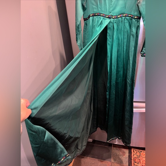 Swedish EMERALD GREEN Princess Long Satin Dress OPEN FRONT Flower Bavarian small - Picture 13 of 15
